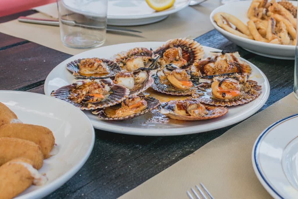 Comer tapas y raciones caseras en Carnota
